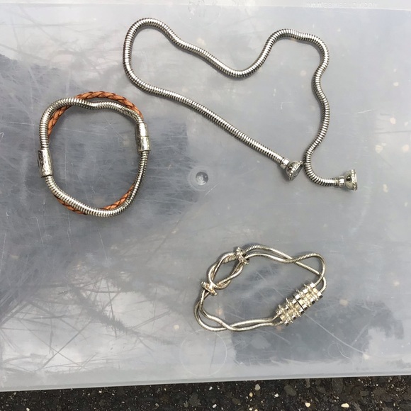 LOFT Magnetic necklace & bracelets set OS - Picture 1 of 12